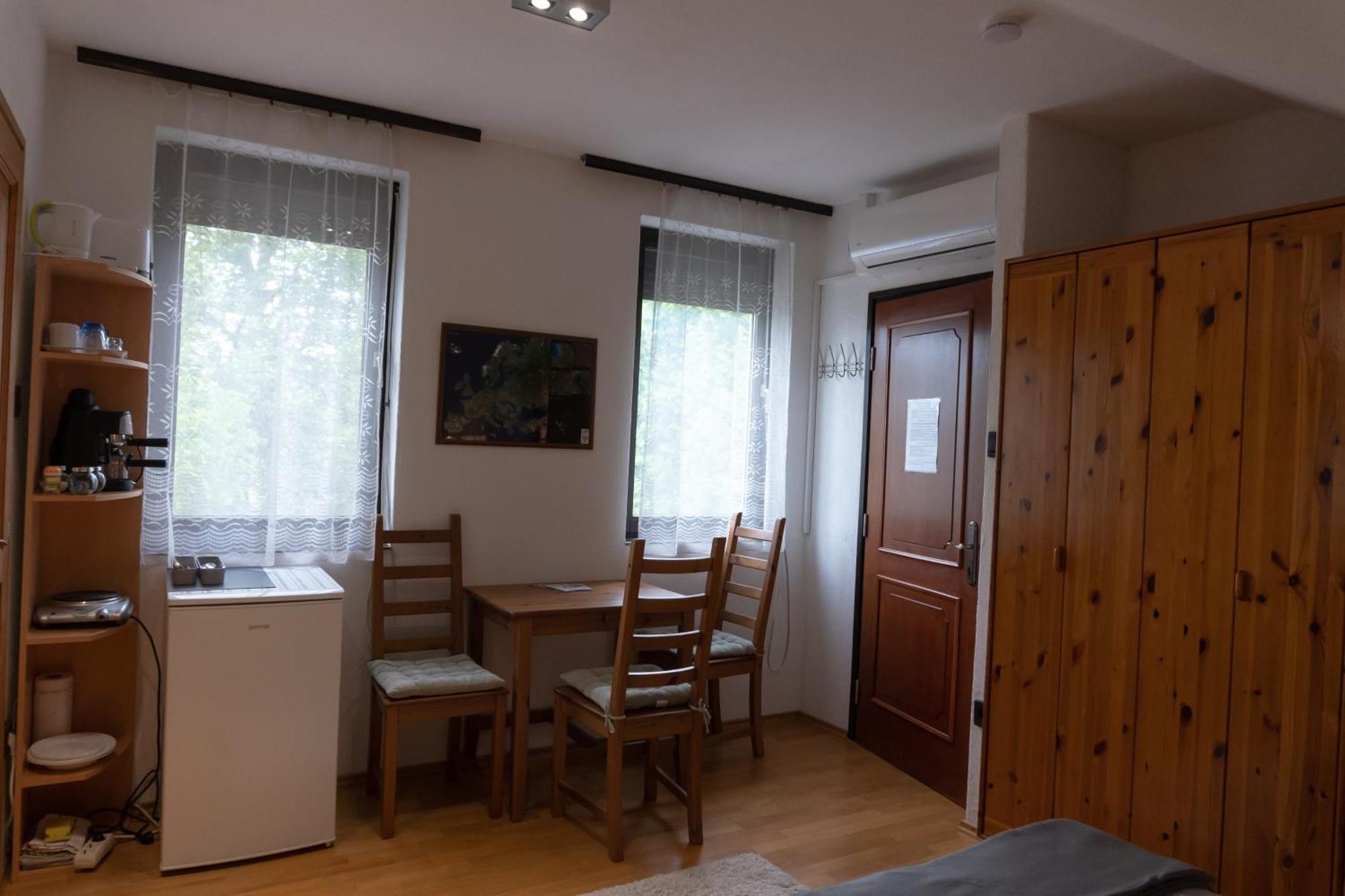 Rent A Scooter Vendeghaz Apartment Zamardi Exterior photo